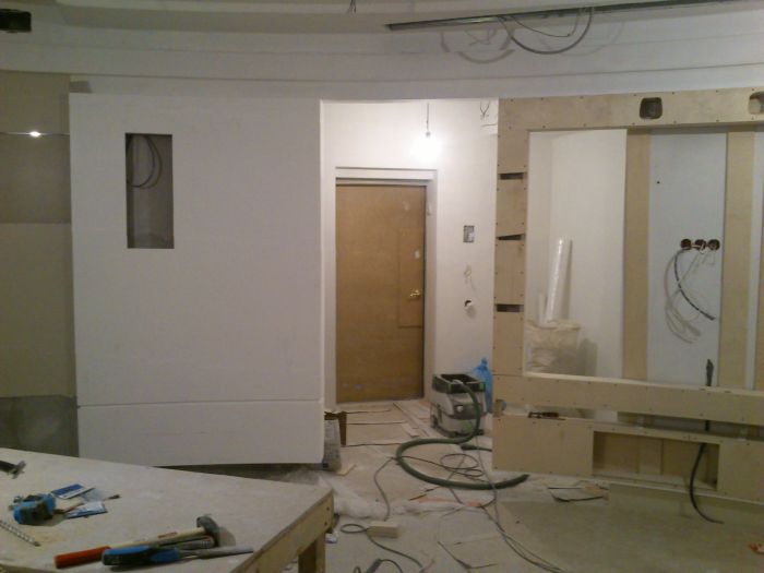 stojka iz_kamnya_corian_ul.Garibaldi_atlanta_3